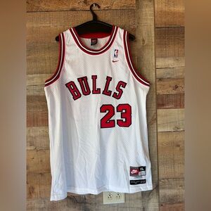 Nike Chicago Bulls #23 Jersey XL – New Without Tags 🔥